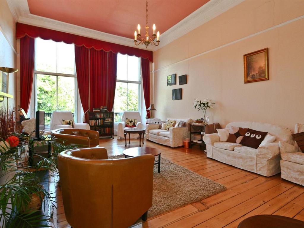 Гостевой дом Halcyon House