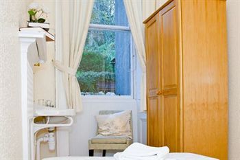 Halcyon House Гостевой дом