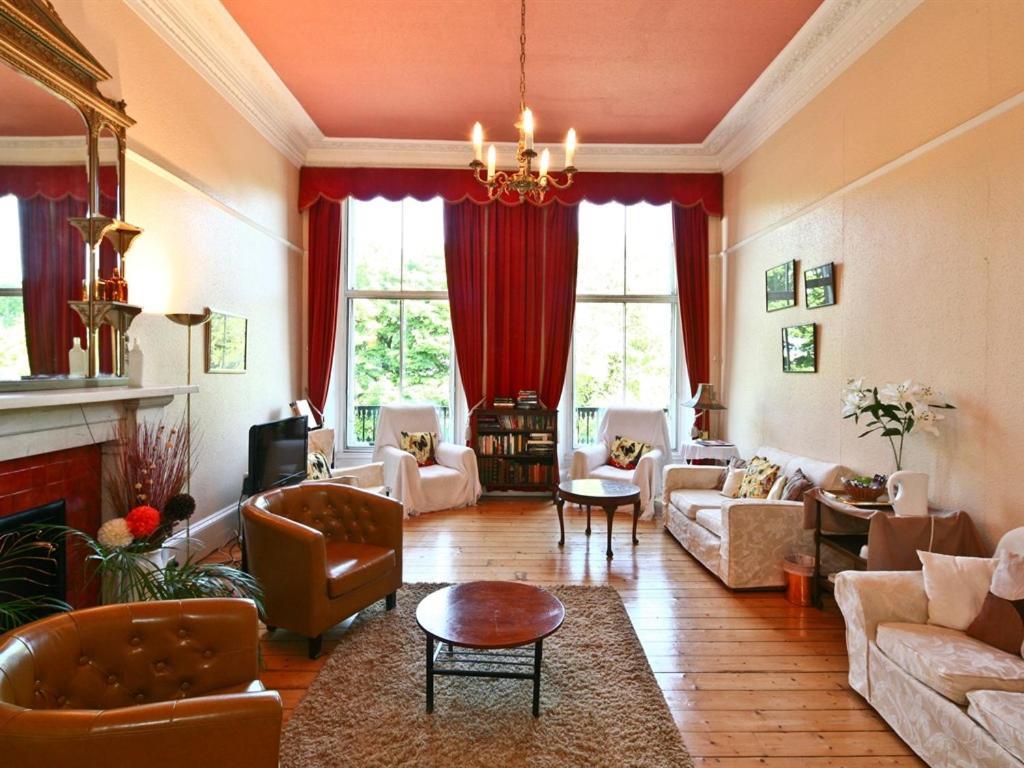 Pensión Halcyon House 3*